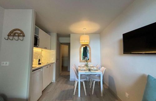 La Croix des Gardes Apartment | Studio cabine 5 pers, piscine, parking - Cannes la Bocca - FR-1-609-100