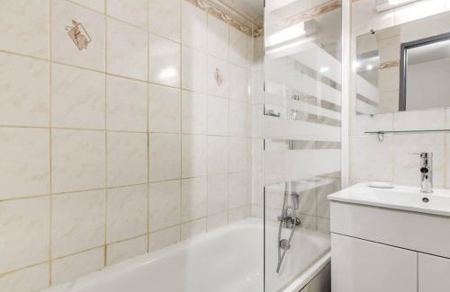 Bareges Apartment | Studio cabine 6 pers, idéal montagne, ascenseur, ski, parking, animaux admis - FR-1-403-12