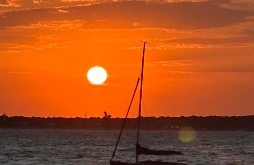 Arcachon Apartment | Studio-cabine, accès direct port et plage, les pieds dans l'eau