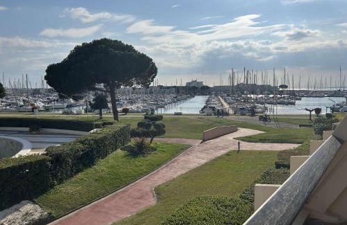 Le Grau-Du-Roi Apartment | Studio cabine climatisé, piscine, 4 couchages, Port Camargue - FR-1-250-302