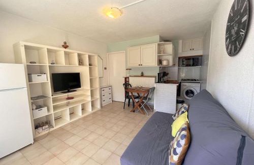 Saint-Raphael Apartment | Studio cabine climatisé avec terrasse et garage - 4 couchages, St Raphaël - FR-1-226A-180