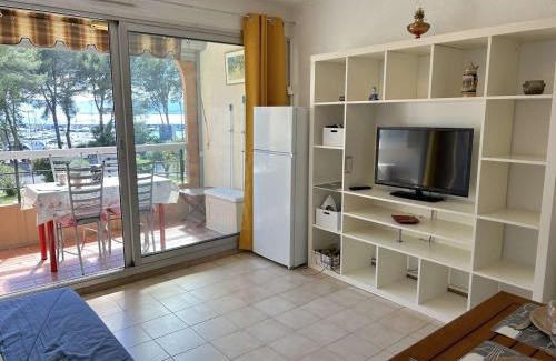 Saint-Raphael Apartment | Studio cabine climatisé avec terrasse et garage - 4 couchages, St Raphaël - FR-1-226A-180
