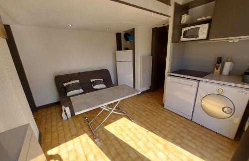 Marseillan Plage Apartment | Studio cabine climatisé avec solarium et parking privé - Centre Marseillan - FR-1-326-790