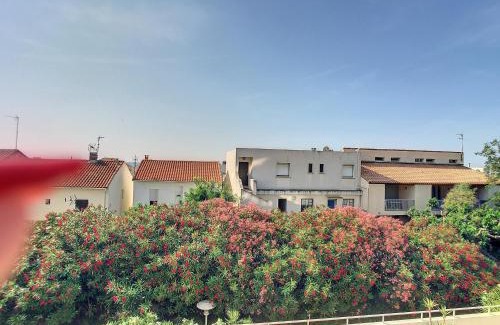 Carnon-Plage Apartment | Studio Cabine ensoleillé, terrasse, proche plage, port et commerces à Carnon-Plage - FR-1-715-72
