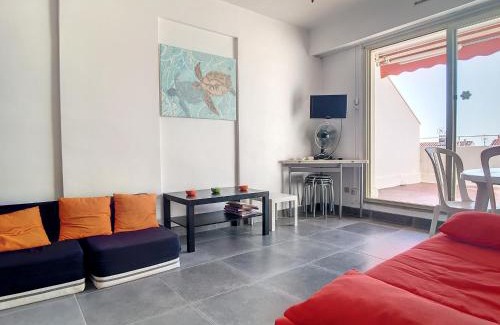 Carnon-Plage Apartment | Studio Cabine ensoleillé, terrasse, proche plage, port et commerces à Carnon-Plage - FR-1-715-72