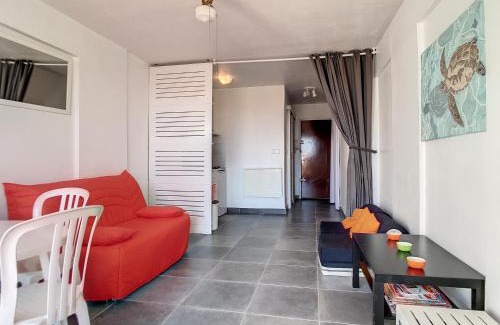 Carnon-Plage Apartment | Studio Cabine ensoleillé, terrasse, proche plage, port et commerces à Carnon-Plage - FR-1-715-72