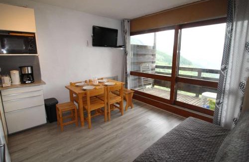 Auris Apartment | Studio cabine fermée 4 pers au pied des pistes avec parking - Auris en Oisans - FR-1-297-334