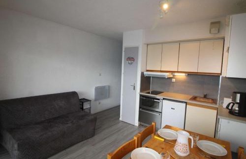Auris Apartment | Studio cabine fermée 4 pers au pied des pistes avec parking - Auris en Oisans - FR-1-297-334