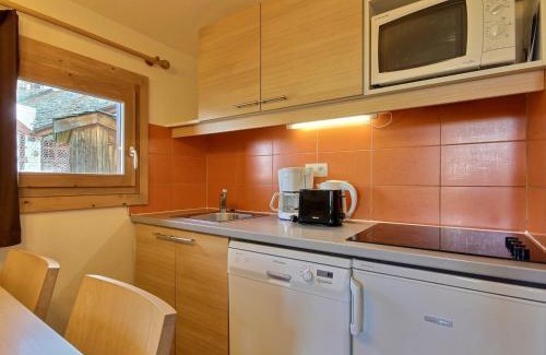 Belle Plagne Apartment | Studio-cabine chaleureux pour 4 pers. à 50m des pistes, balcon, ascenseur - FR-1-455-179