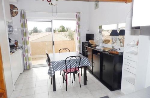 Marseillan Plage Apartment | Studio Cabine Mezzanine - Terrasse, Parking Privé, Entièrement Équipé - 4 Couchages - FR-1-326-606