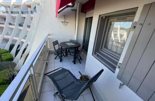 Le Couchant Apartment | Studio cabine moderne - parking & terrasse