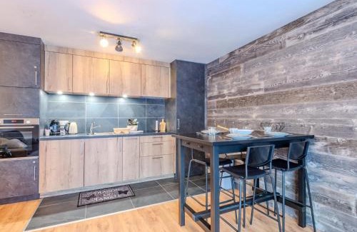 Morzine Apartment | Studio-cabine rénové en centre, 200m des pistes, pour 4 personnes - Morzine - FR-1-754-49