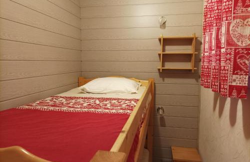 Premanon Apartment | Studio-cabine Résidence les Rennes