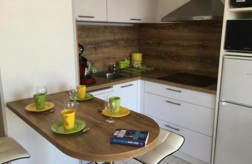 Valras-Plage Apartment | Studio cabine Toi et Moi à 30 m de la plage de Valras centre