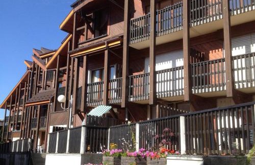 Les Carroz-d'Araches Apartment | Studio chaleureux 4 pers, centre village, proche pistes et commerces, balcon sud-ouest - FR-1-572-105