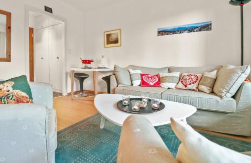 Lens Apartment | Studio chaleureux et paisible