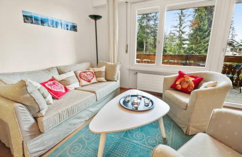 Lens Apartment | Studio chaleureux et paisible