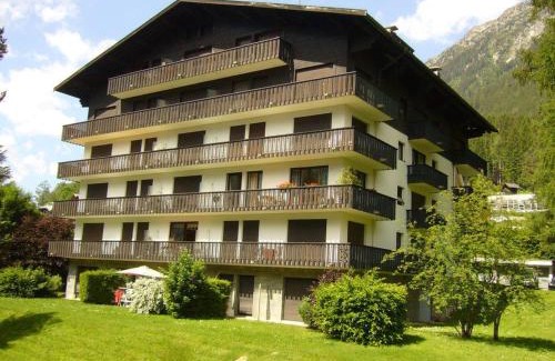 Chamonix City Centre Apartment | Studio Chamonix - Animaux Admis, Parking, Balcon - FR-1-517-27