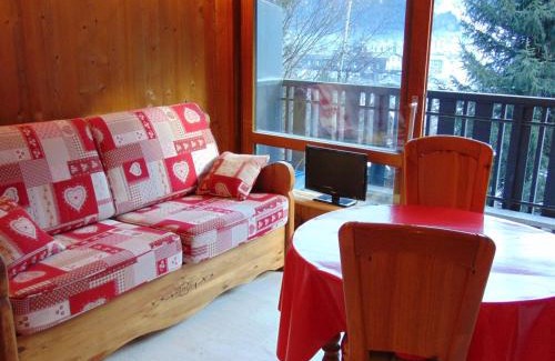 Chamonix City Centre Apartment | Studio Chamonix - Animaux Admis, Parking, Balcon - FR-1-517-27