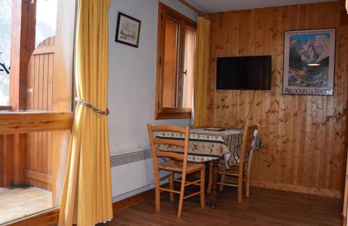 Pralognan-la-Vanoise Apartment | Studio charmant au centre, proche commerces et téléphérique - FR-1-464-122
