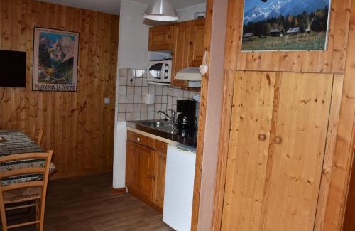 Pralognan-la-Vanoise Apartment | Studio charmant au centre, proche commerces et téléphérique - FR-1-464-122