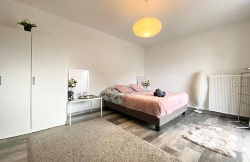 Saint-Louis Apartment | Studio Clara - proche gare et aéroport, balcon