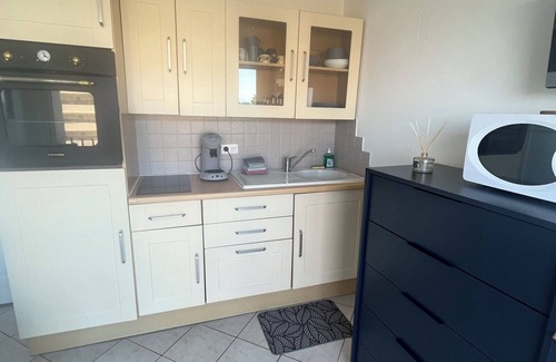 Le Lavandou Apartment | Studio Climatisé vue mer Avec Parking