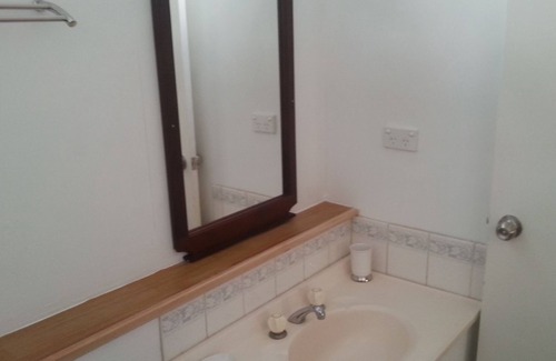Wavell Heights Apartment | Studio close to airport