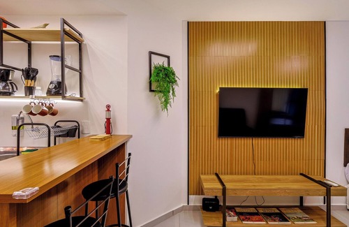 Centro Apartment | Studio completo c/Wi-Fi e varanda no Centro