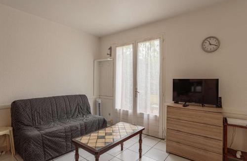 Cambo-les-Bains Apartment | Studio confortable avec jardin et parking à Cambo-les-Bains - FR-1-4-703