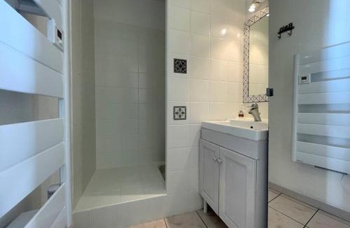 Briancon Apartment | Studio confortable avec coin nuit pour 4 pers, à 100m de la télécabine et 200m du centre, parking inclus - FR-1-330C-135