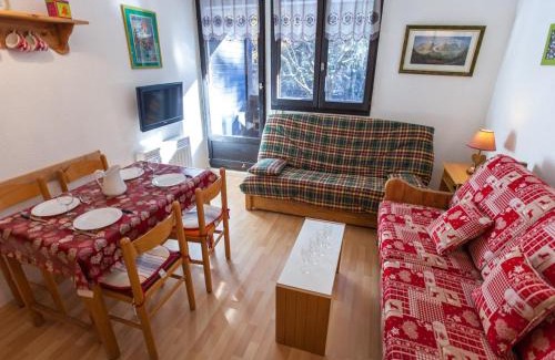 Chamonix City Centre Apartment | Studio confortable avec parking à Chamonix - FR-1-517-40