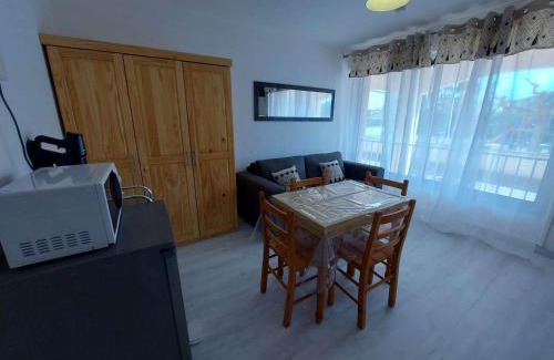 Le Grau-dʼAgde Apartment | Studio cosy à 80m de la plage avec jardin et jeux pour enfants - FR-1-423-238