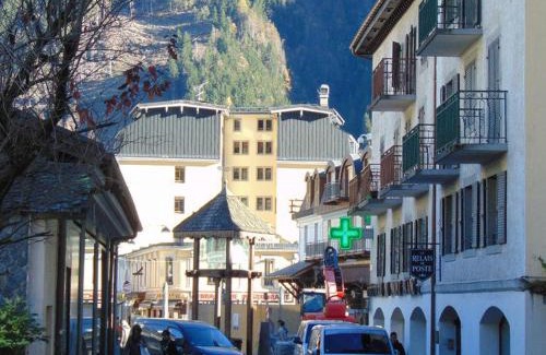Chamonix City Centre Apartment | Studio cosy 2 pers. avec balcon, centre Chamonix, proche commerces et pistes sk - FR-1-517-23
