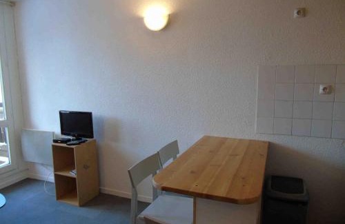 Valfrejus Apartment | Studio cosy 3 pers. à 20m du télécabine, balcon, draps inclus - FR-1-561-1