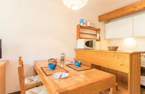 La Salle-les-Alpes Apartment | Studio cosy proche télécabine Fréjus, 4 pers, piscine et parking, La Salle-les-Alpes - FR-1-330F-104