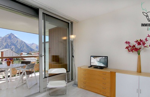 Les Deux Alpes Apartment | Studio Cote Brune center resort