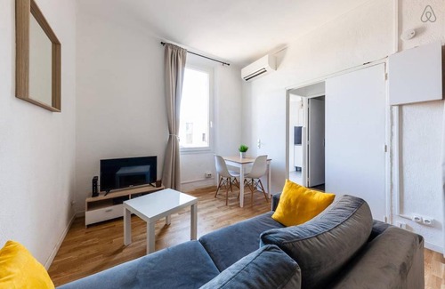 Notre-Dame du Mont Apartment | Studio Cours Julien