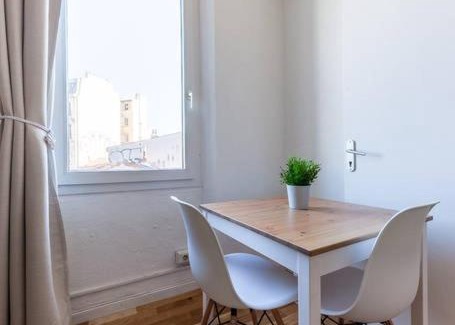 Notre-Dame du Mont Apartment | Studio Cours Julien