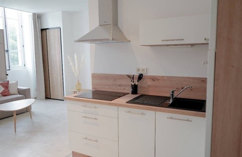 Villeneuve-les-Avignon Apartment | Studio Deux Personnes à Villeneuve-lès-avignon, à 5 Minutes du Palais des Papes