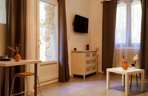 Orange Apartment | Studio Dans le Vaucluse
