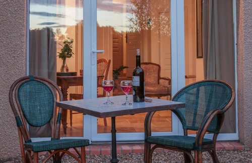 Cessenon-sur-Orb Apartment | Studio de Monet à 150m de la Rivière, Dans un Grand Parc Arboré Sans Voisinage