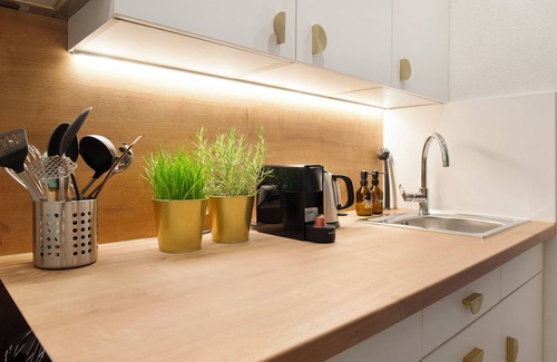 Schoenwald Apartment | Studio Apartment "Schönwald-Nest" with Forest View, Pool, Balcony and Wi-Fi