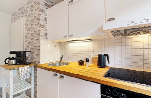 Oberrotweil Apartment | Studio Apartment 'Ferienwohnung Vino9' with Private Garden and Wi-Fi