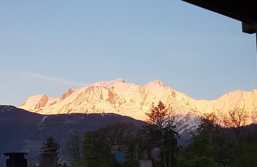 Domancy Apartment | Studio facing Mt Blanc plus pool