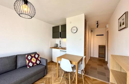 Przymorze Apartment | Studio Falovviec 10a