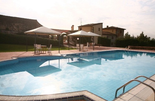 Santomato Apartment | Studio "Farm CASALBOSCO" an ancient medieval village in the countryside