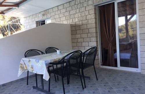 Bogomolje Apartment | Studio flat near beach Cove Mala Pogorila, Hvar (AS-8952-b)