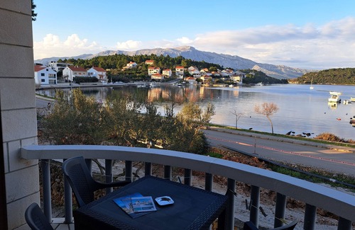 Lumbarda Apartment | Studio flat near beach Lumbarda, Korčula (AS-4385-b)
