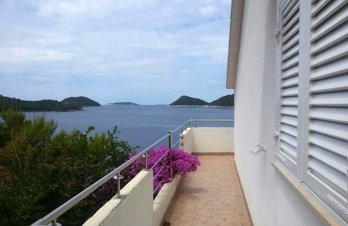 Ubli Apartment | Studio flat near beach Ubli, Lastovo (AS-8354-b)